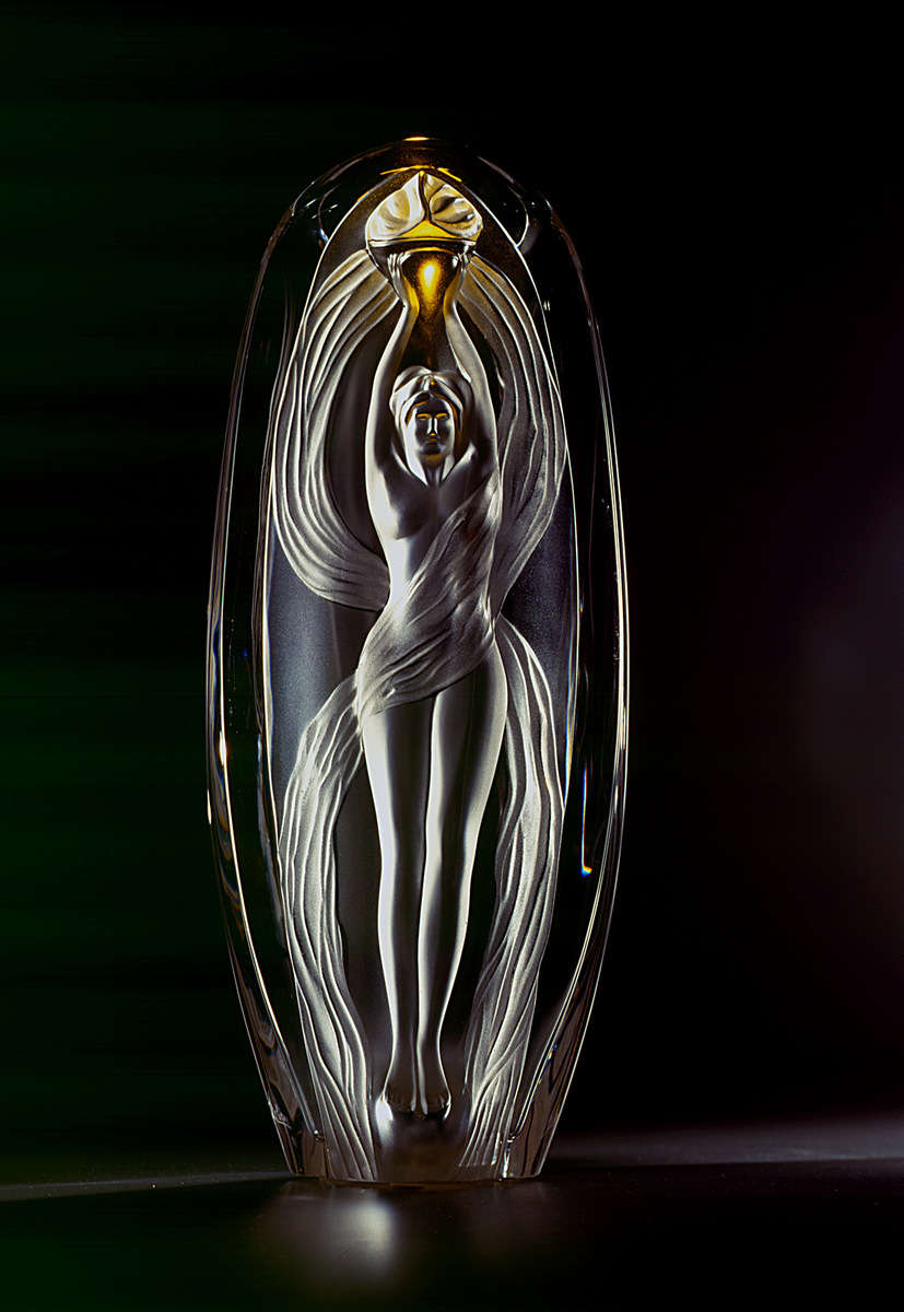 Eroica, Bicentennial French Revolution commemorative piece depicting a woman holding the flame of triumphant liberty. Photo for Lalique.
